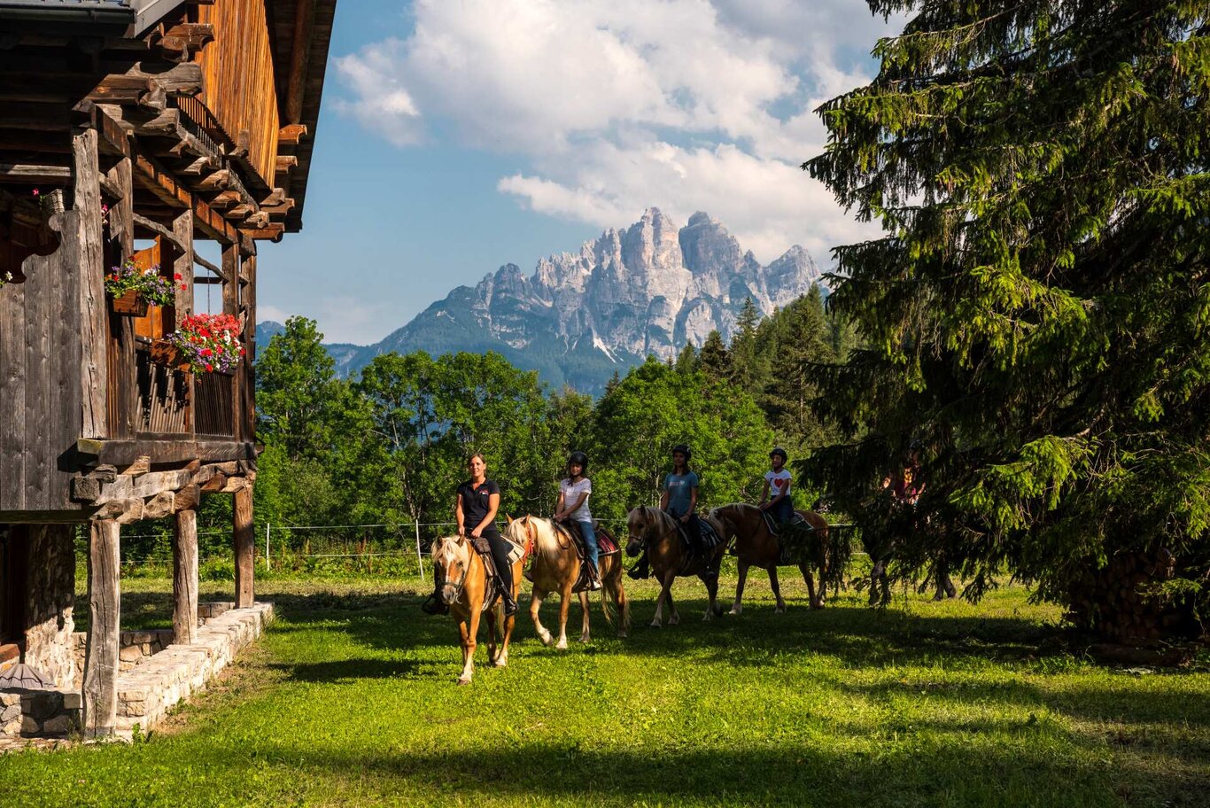 La Val Di Zoldo Sulle Dolomiti Bellunesi